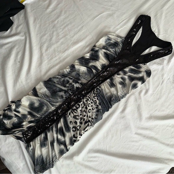 Papaya Y2K animal print and sequin ruched Dress stretchy size Medium - Picture 5 of 6